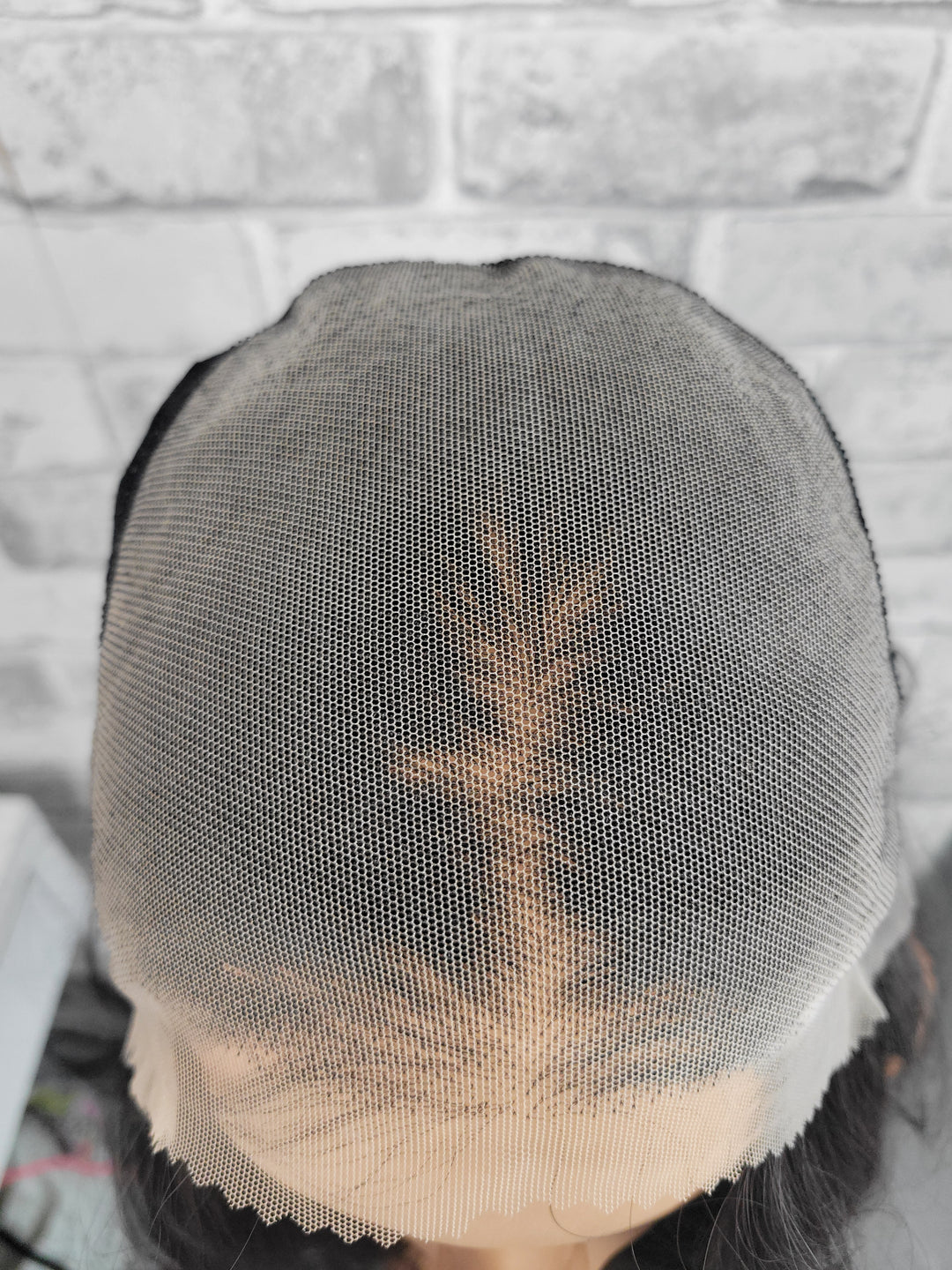 19" HR Synthetic Lace Top -  LBLA10/25-8 (M)