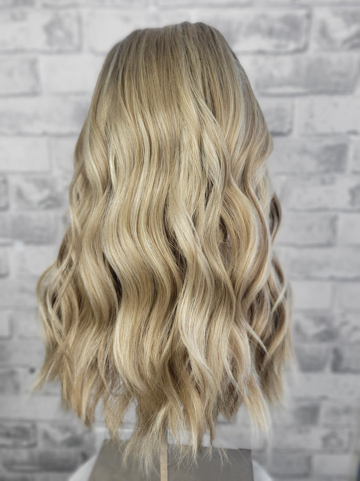 18" Lux Lace Wig - Golden Oak (M)