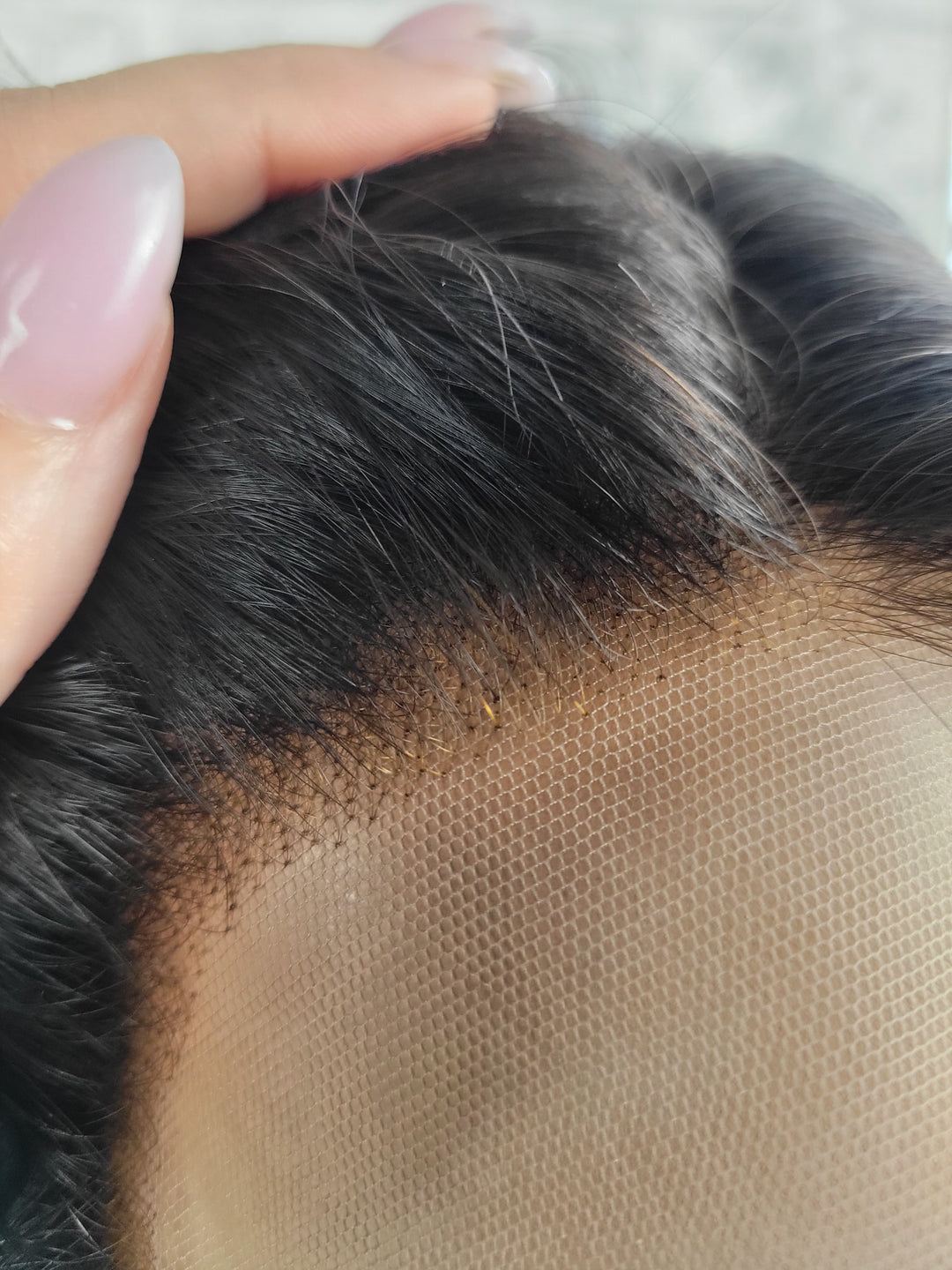 18" Lux Lace Wig - Natural Black (M)