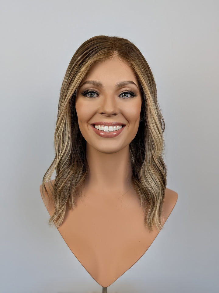 15" Lux Lace Wig - Dawnlight Bronde (S)