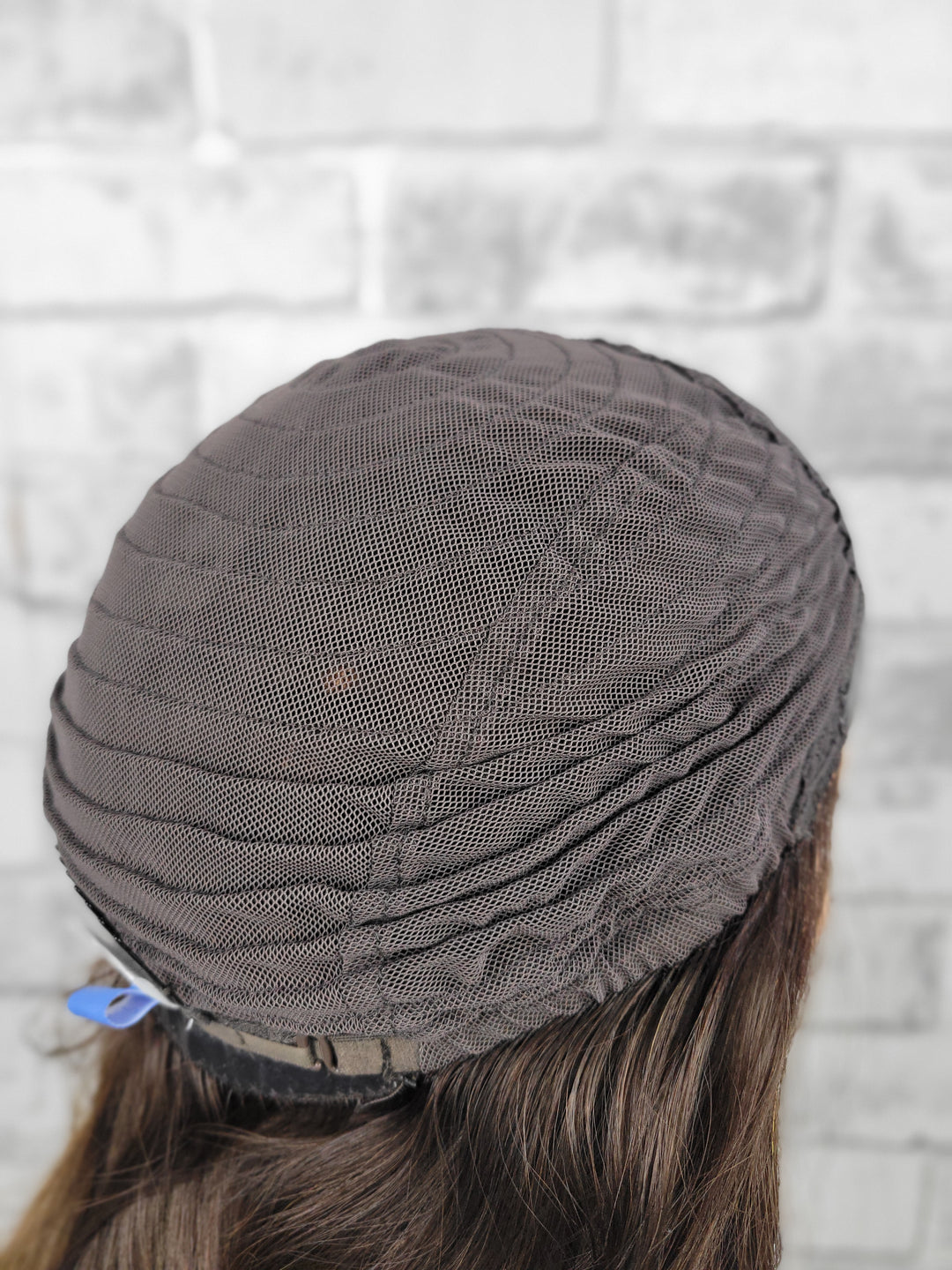 20" NEW Sport Pony Wig - Chocolate Ombre (S)