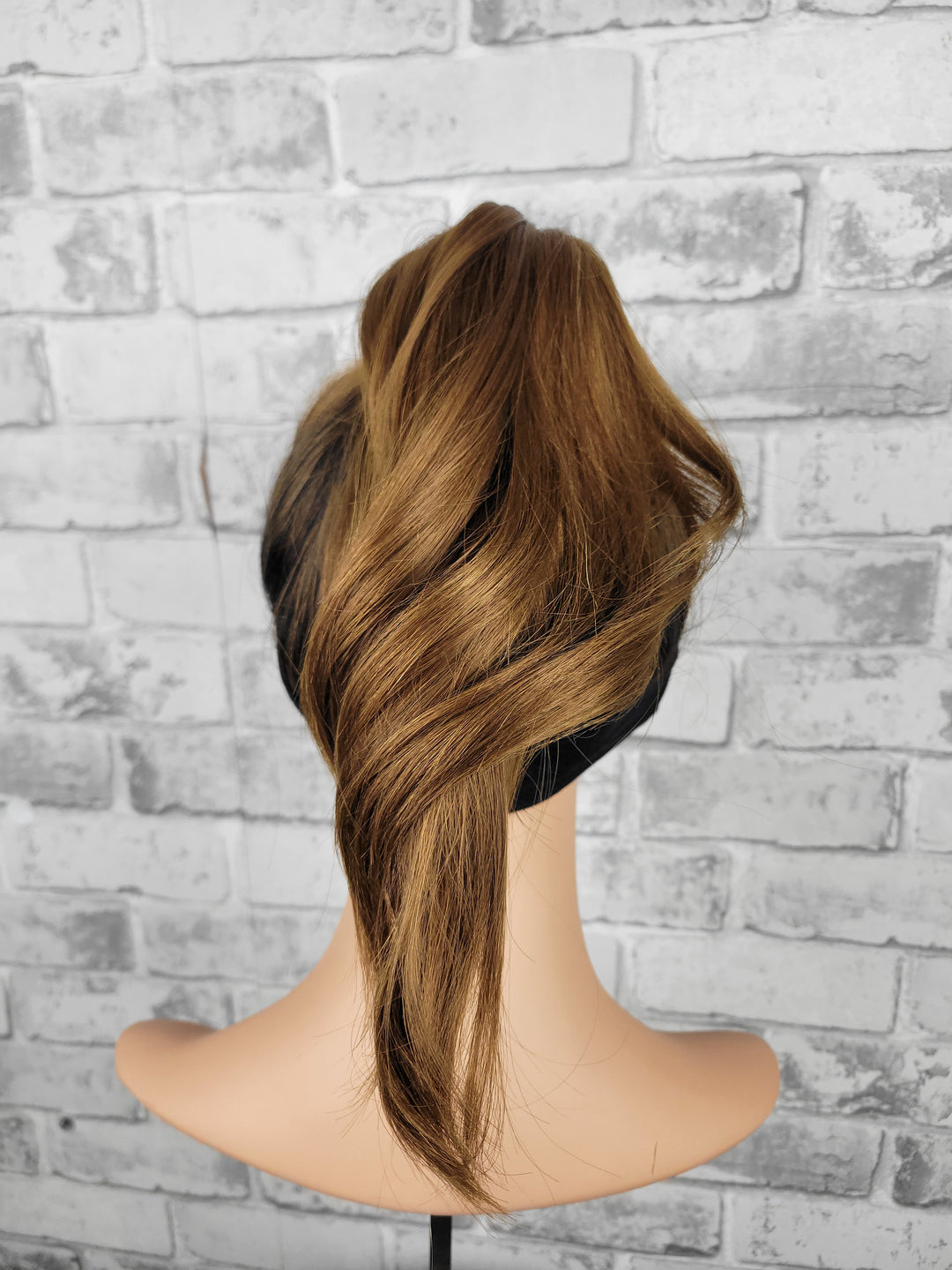 20" NEW Sport Pony Wig - Copper Melt (L)