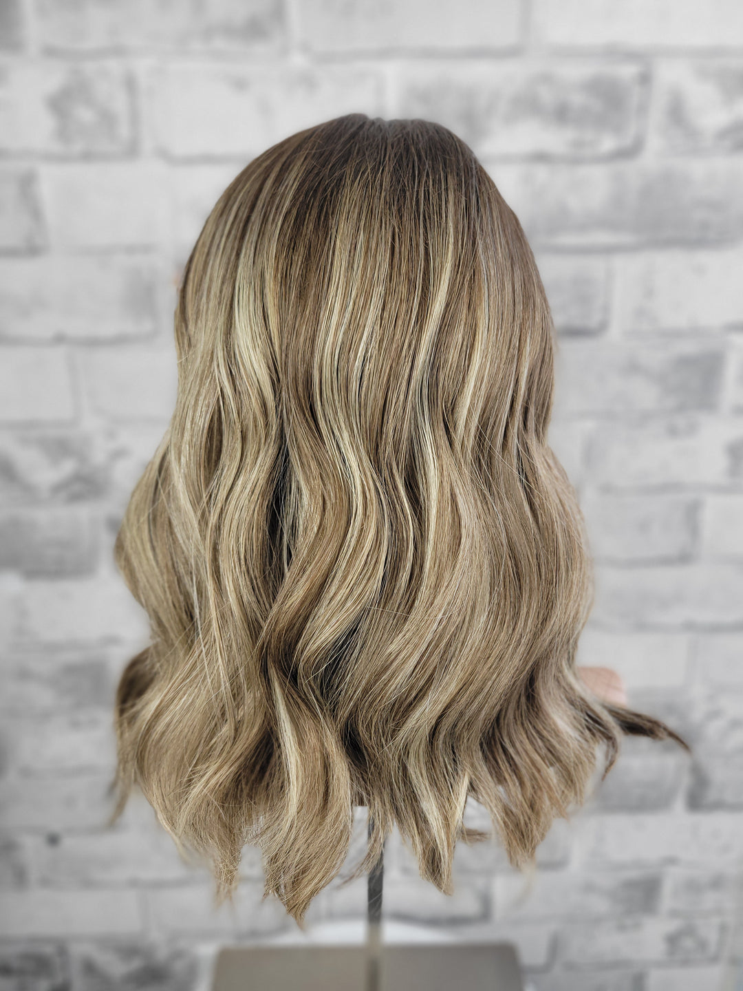 15" Lux Lace Wig - Dawnlight Bronde (M)