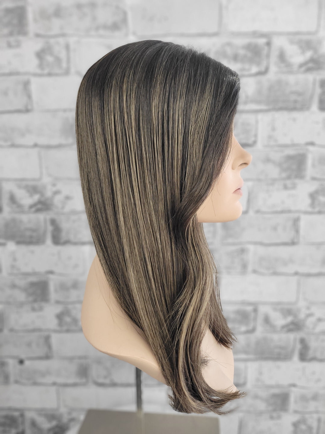 18" Closed Lace Topper - Iced Truffle  (8x8)