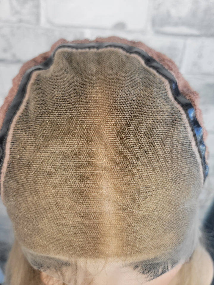 22" Lace Pony Wig - White Sand (S)