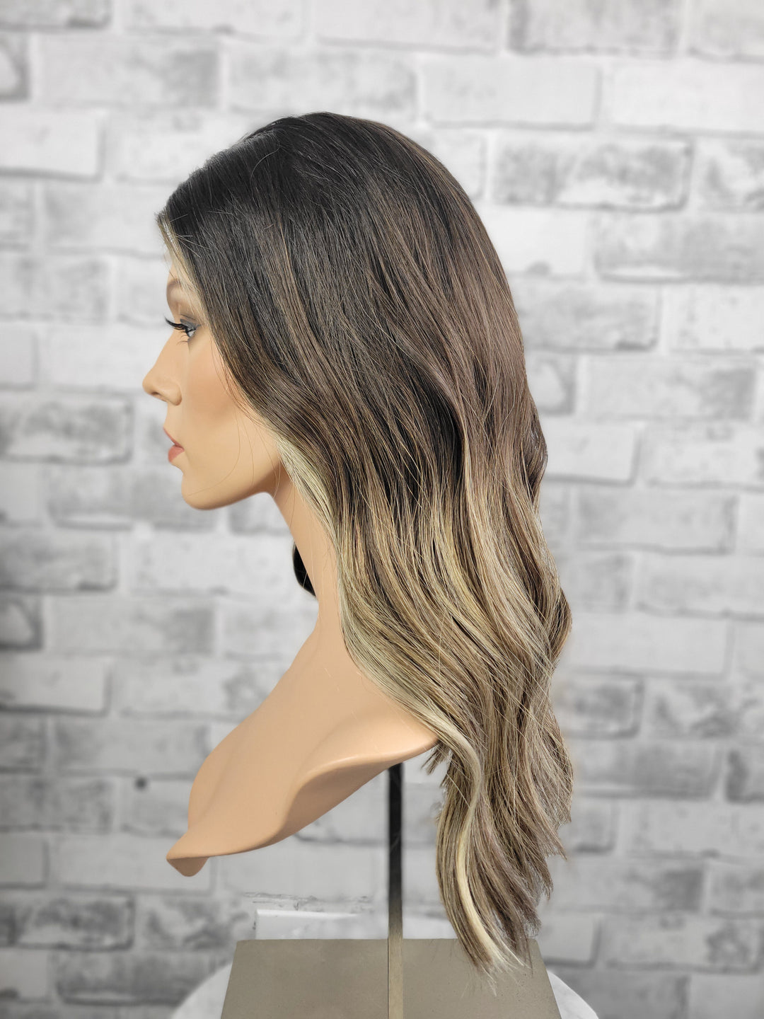 20" Lux Lace Wig - Frosted Midnight (S)