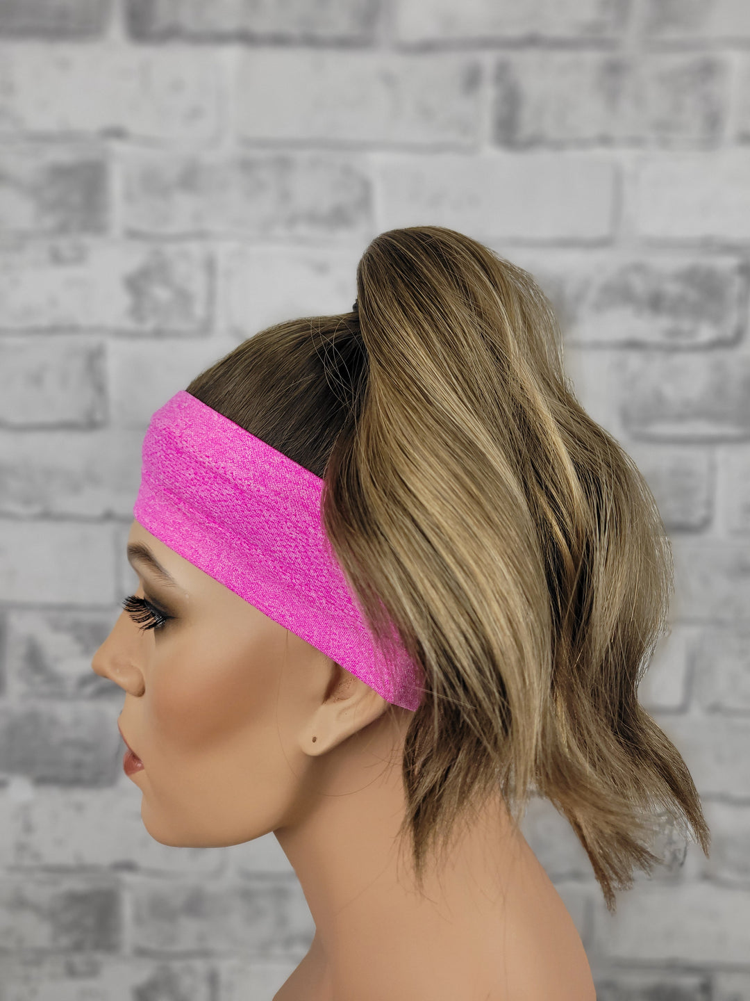 20" NEW Sport Pony Wig - Latte (M)