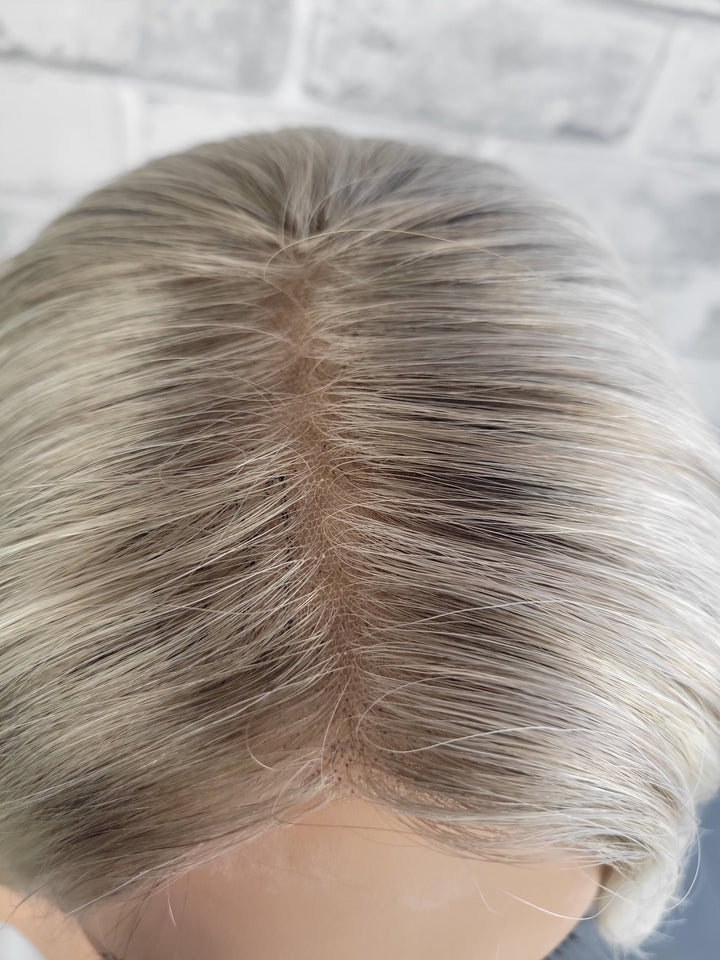 18" Closed Lace Topper - Shortbread Blonde (8x8)