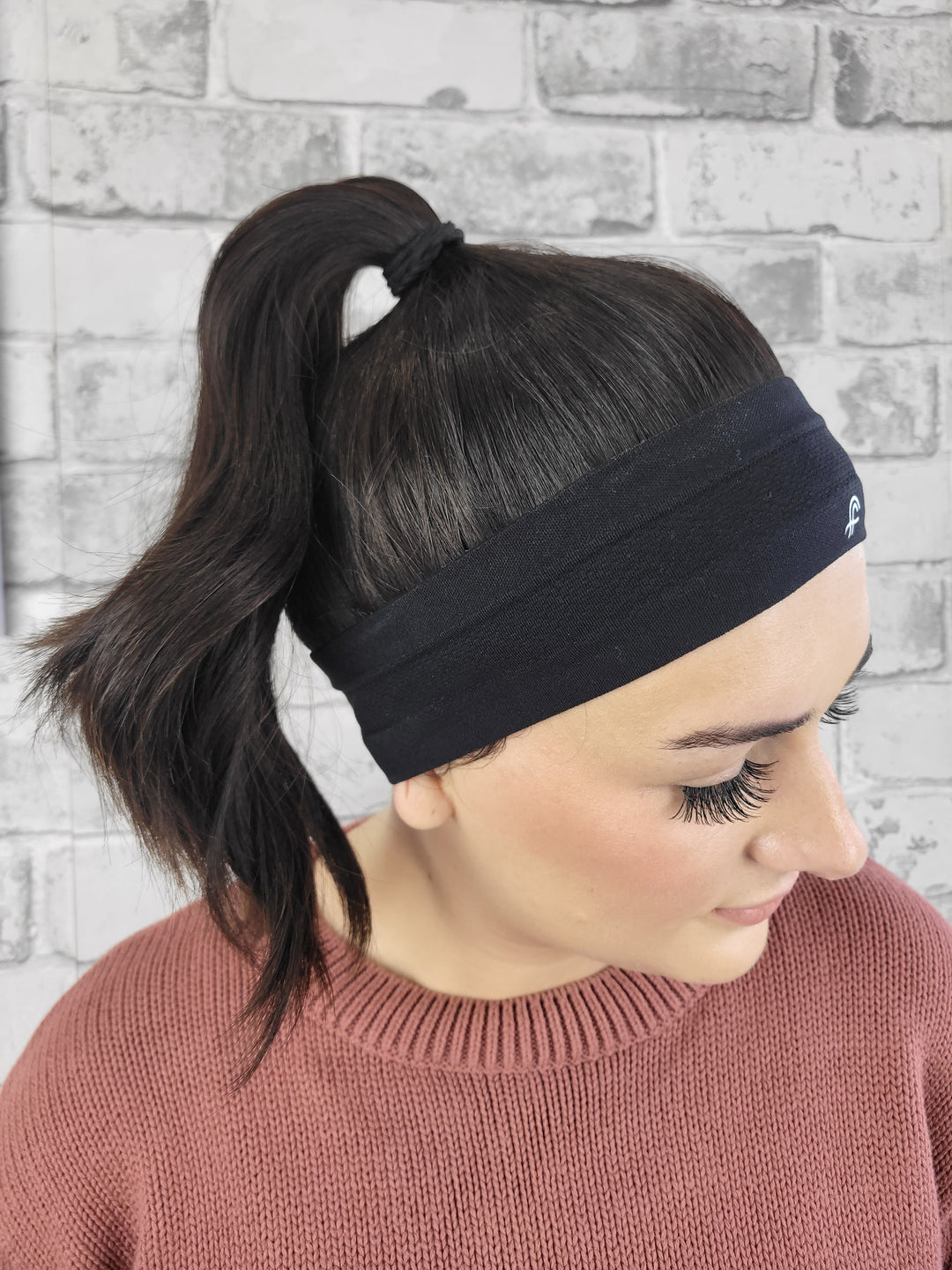 20" NEW Sport Pony Wig - Natural Black (M)