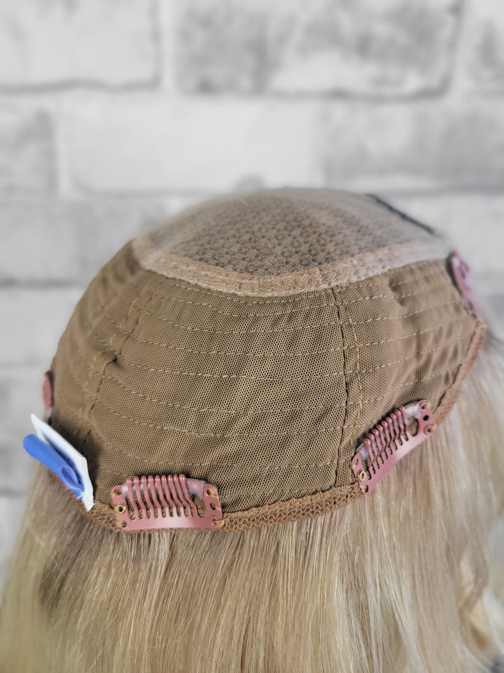 18" Closed Lace Topper - Shortbread Blonde (8x8)