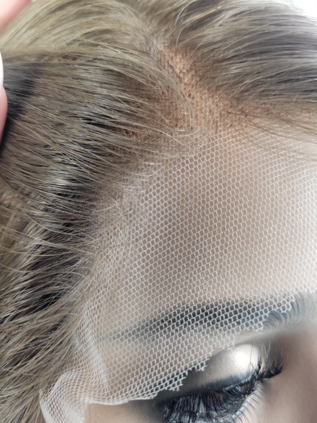 15" Lux Lace Wig - Dawnlight Bronde (M)