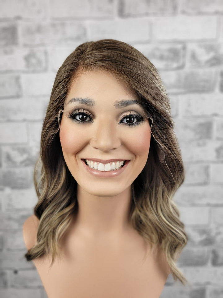 15" Lux Lace Wig - Dawnlight Bronde (M)