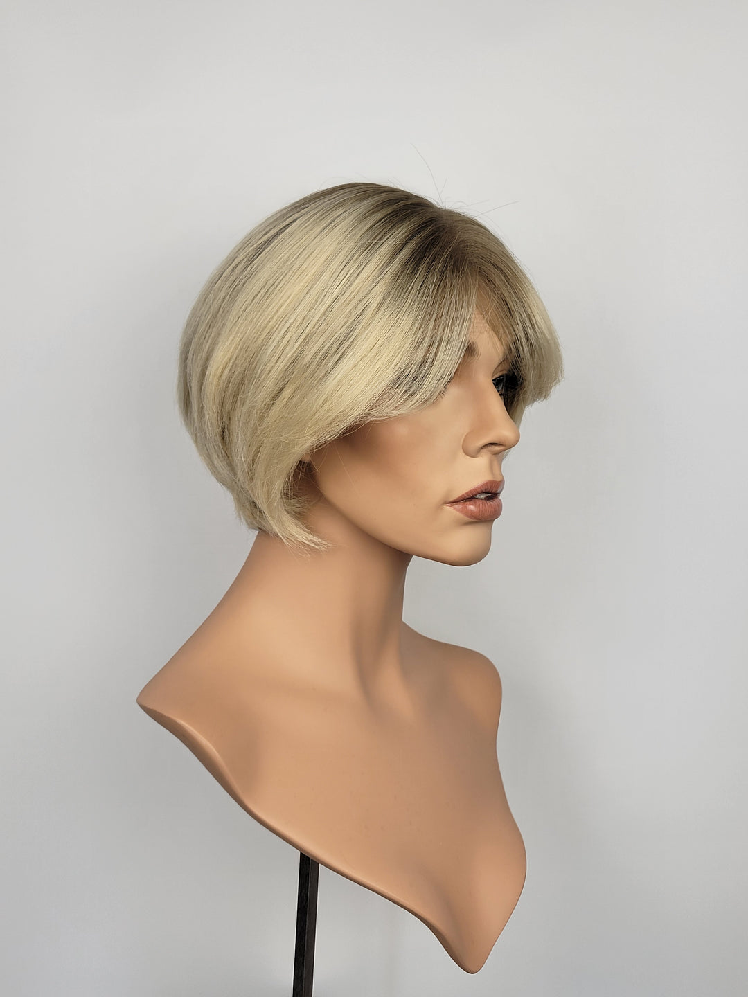 11" Lux Lace Wig - Cool Cream Blonde (S)