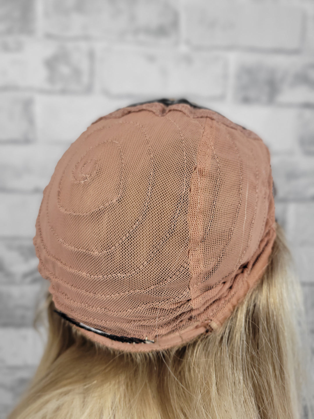 22" Lace Pony Wig - Icy Beige (S)