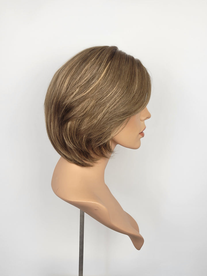 11" Lux Lace Wig - Prairie Sand (S)