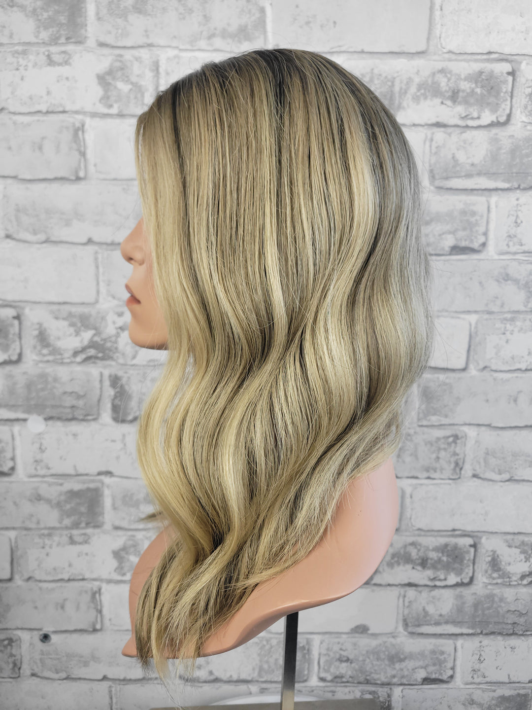 18" Closed Lace Topper - Suede Blonde (8x8)