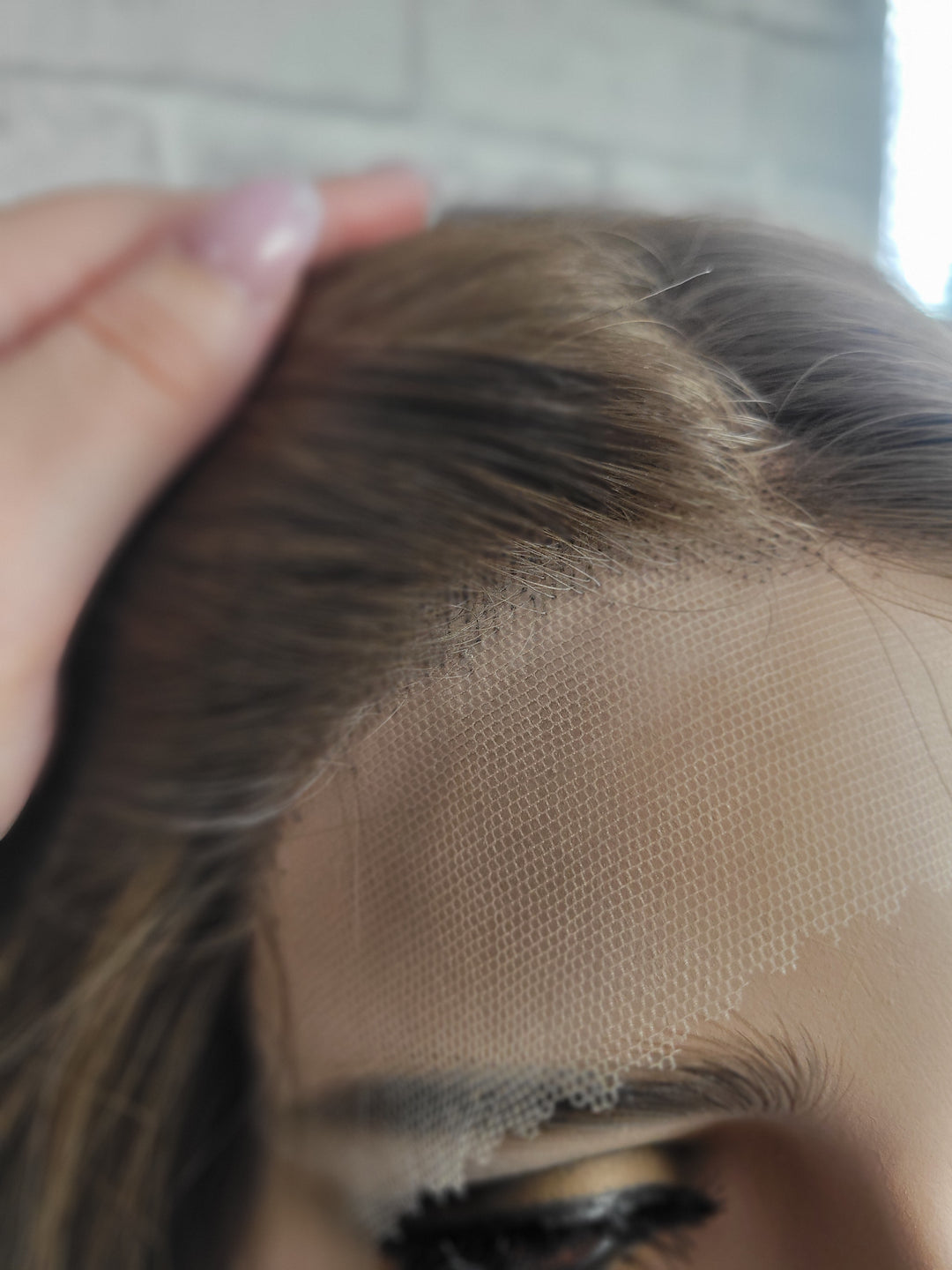 15" Lux Lace Wig - Dawnlight Bronde (S)