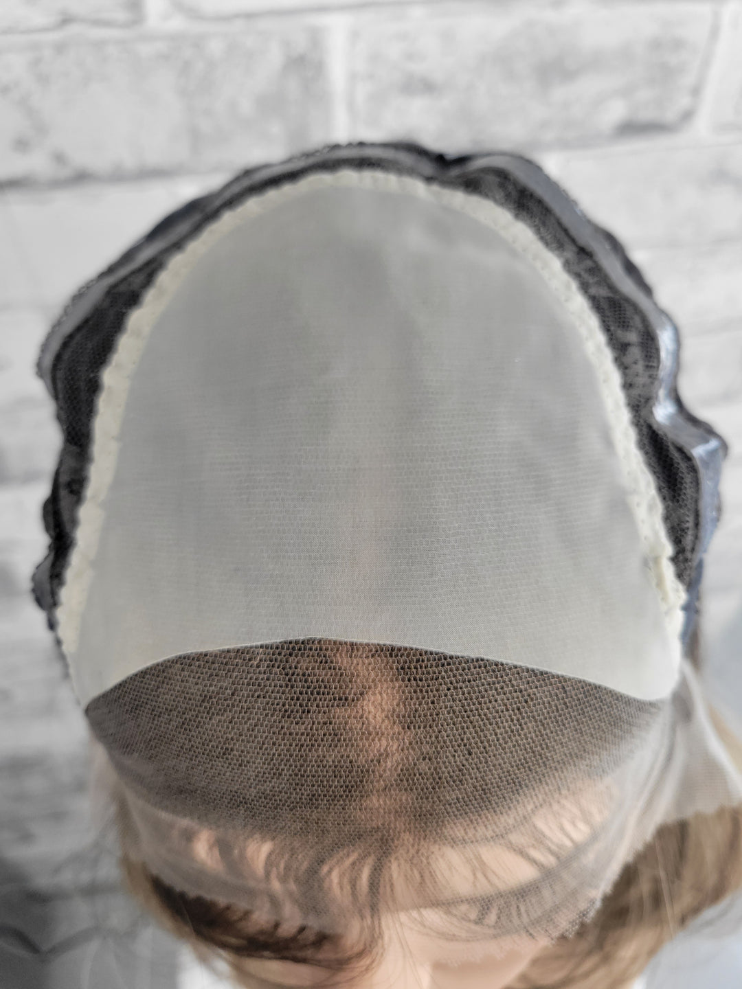 15" Lux Lace Wig - Dawnlight Bronde (S)