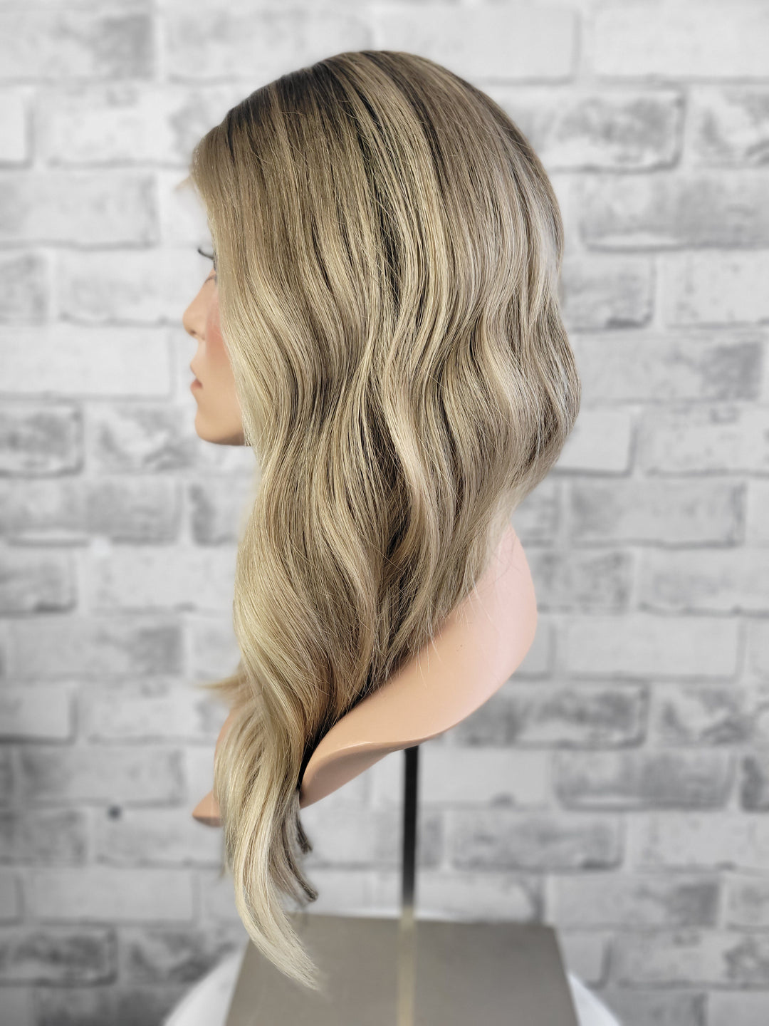 18" Lux Lace Wig - Biscuit Blonde (XL)