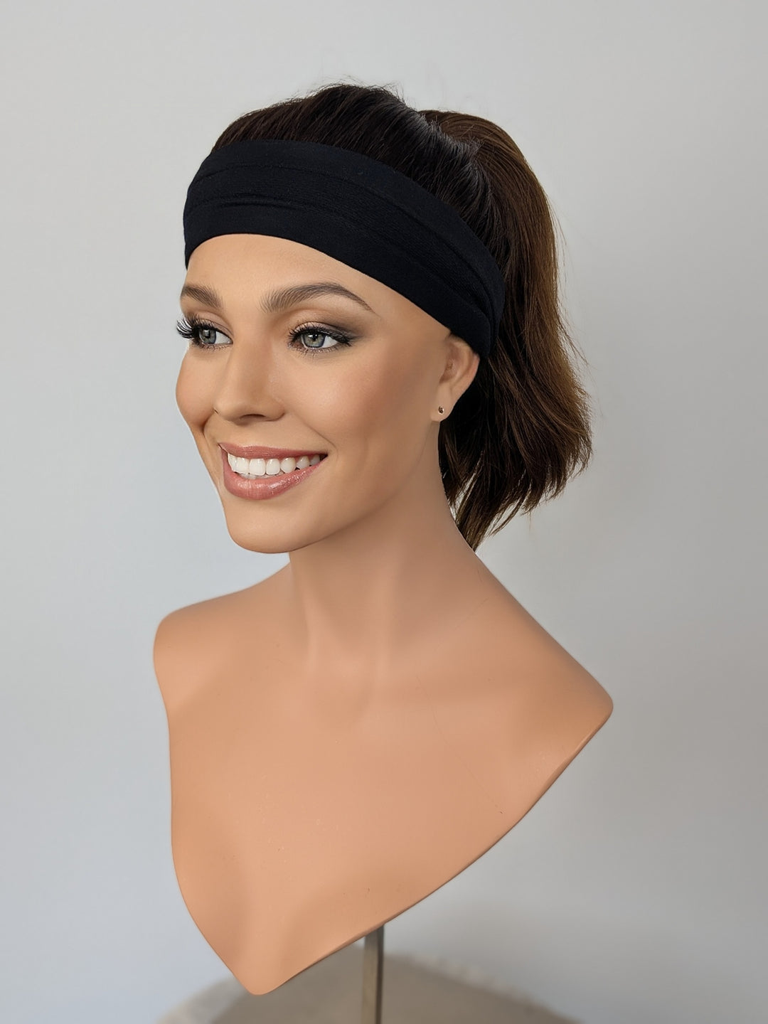 20" NEW Sport Pony Wig - Chocolate Ombre (L)