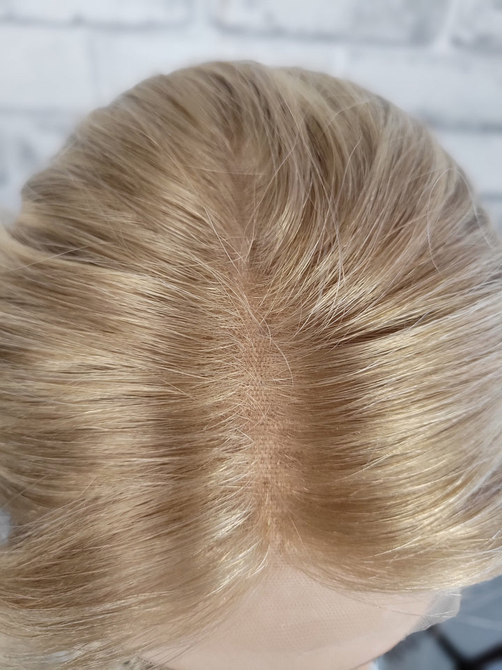 22" Lace Pony Wig - Icy Beige (S)