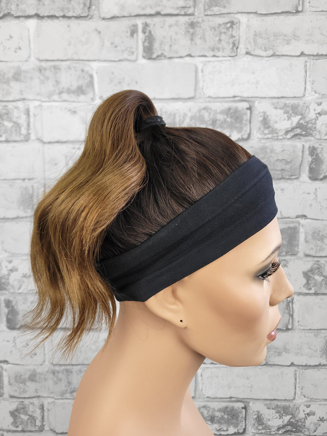 20" NEW Sport Pony Wig - Chocolate Ombre (L)