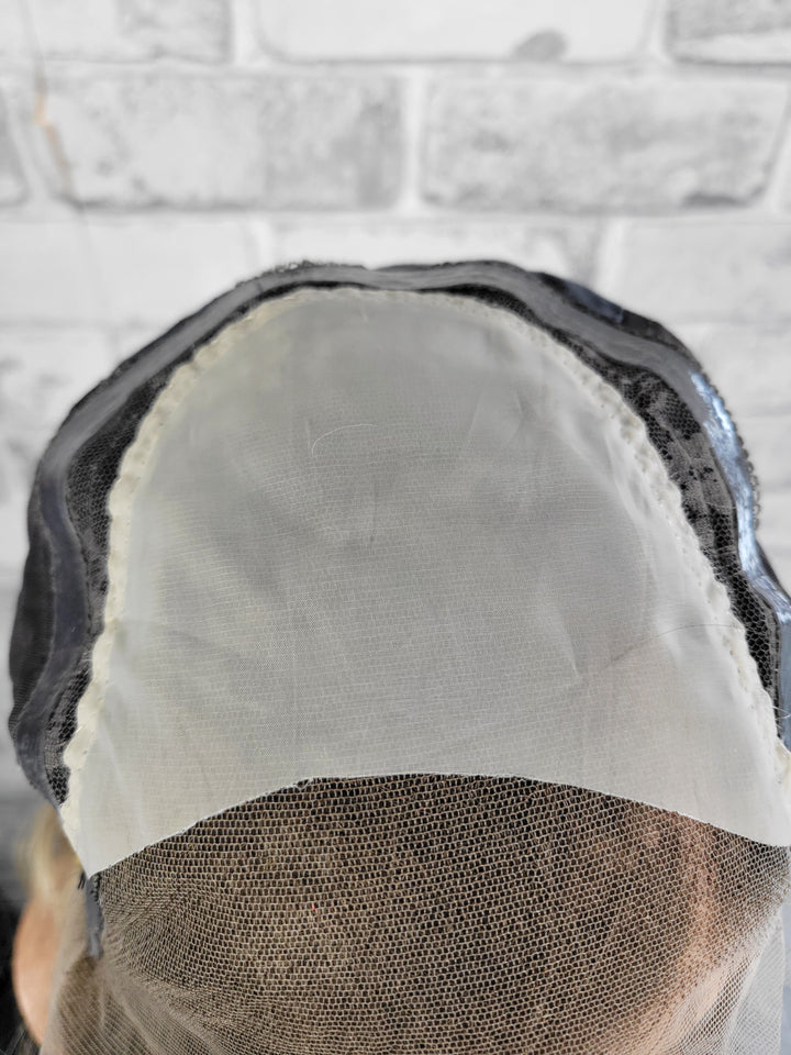 15" Lux Lace Wig - Dawnlight Bronde (M)