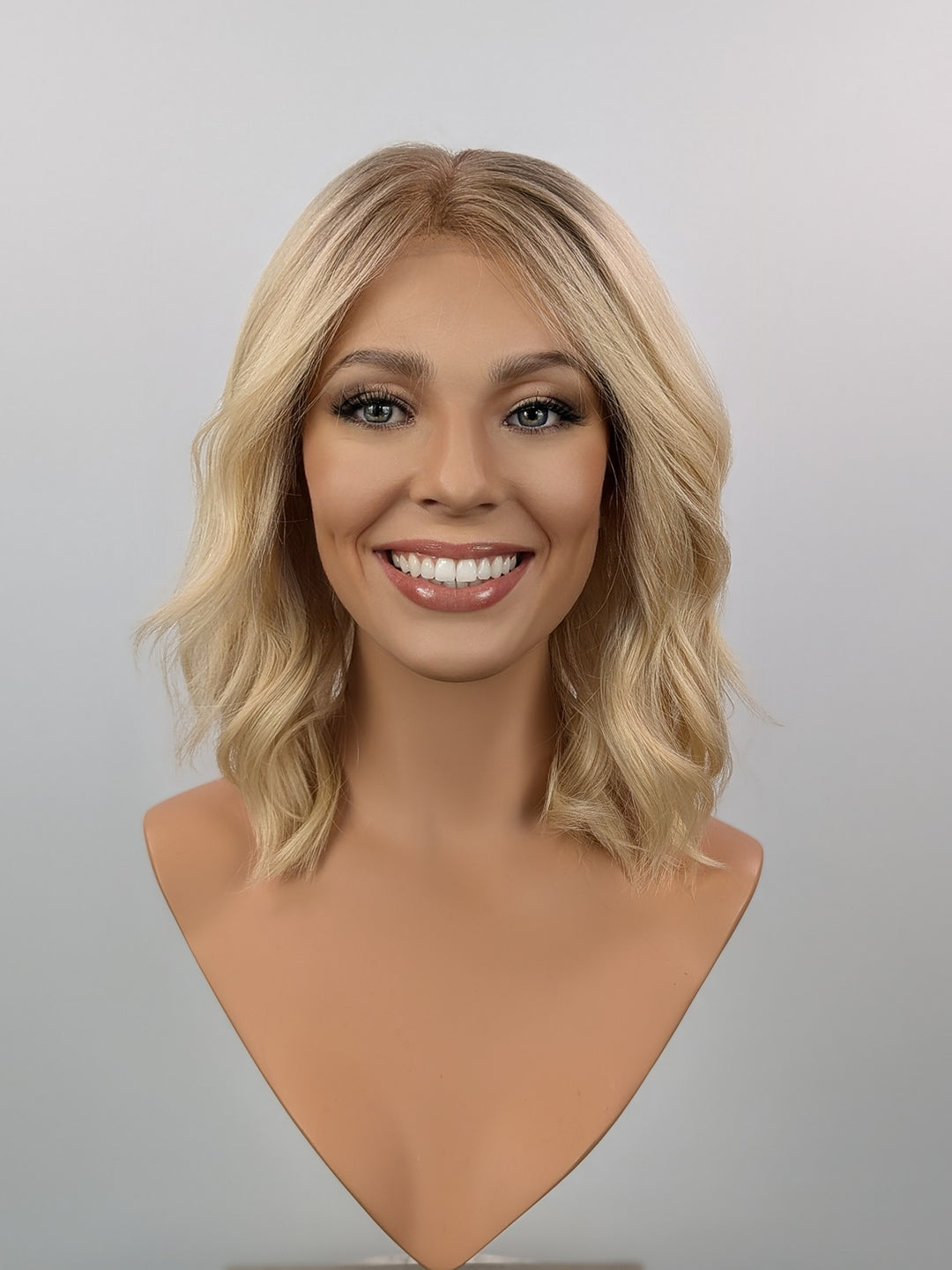 15" Lux Lace Wig - Blonde (S) - SAMPLE SALE