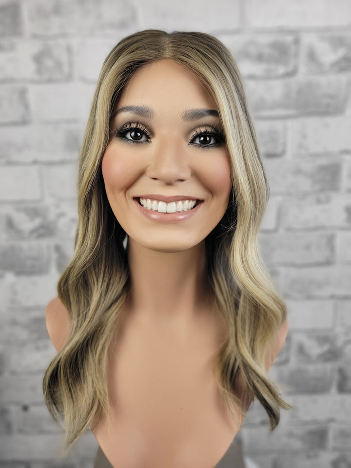 18" Closed Lace Topper - Suede Blonde (8x8)