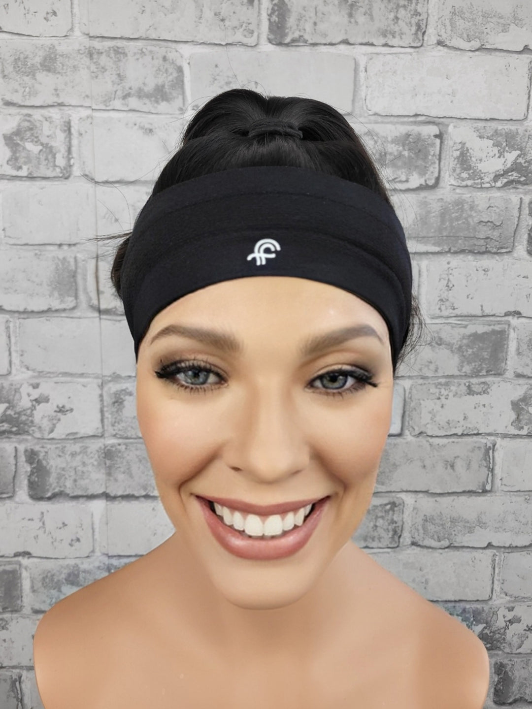 20" NEW Sport Pony Wig - Natural Black (L)