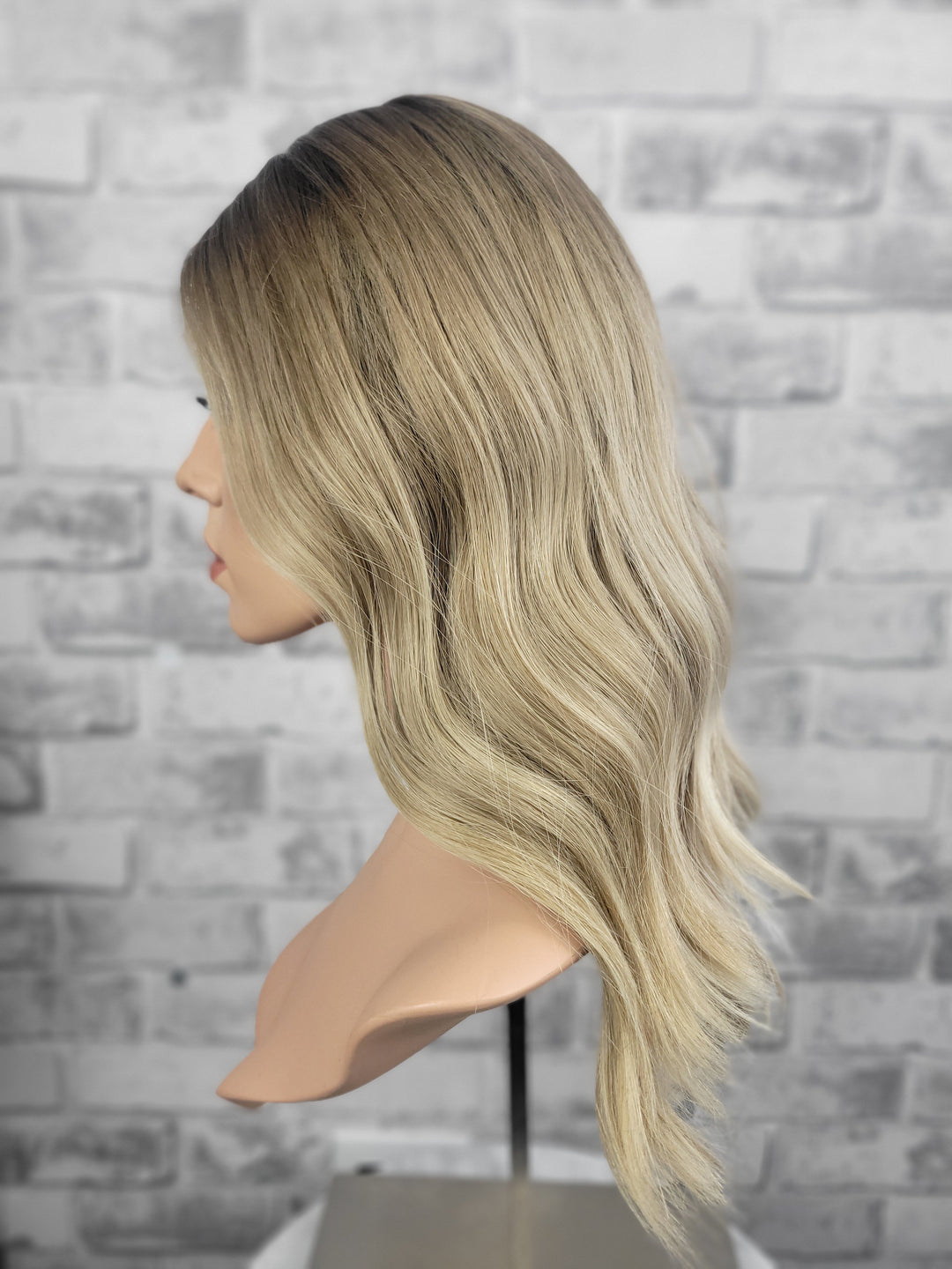 18" Lux Lace Wig - Old Money Ombre (XS)