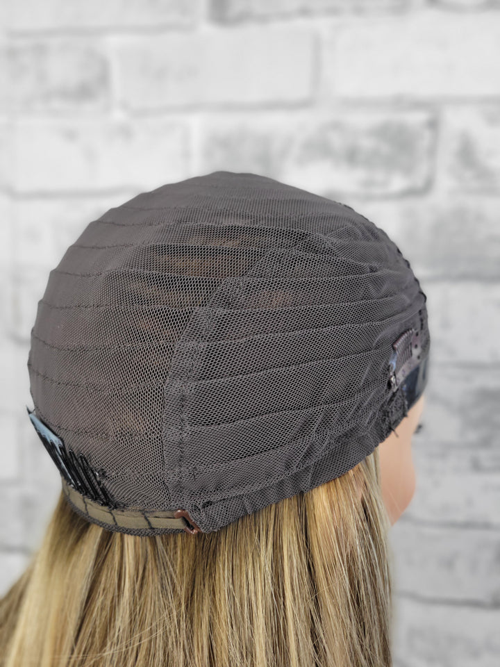 22" Sport Pony Wig - Latte (S)