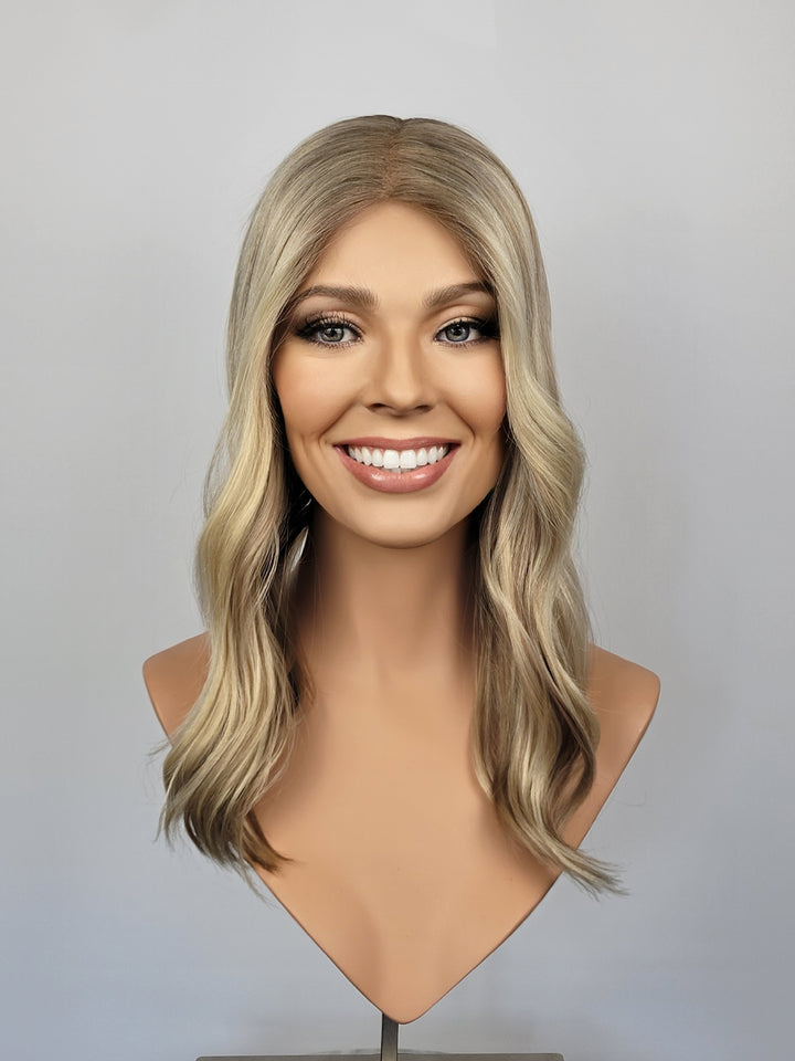 18" Closed Lace Topper - Toasted Shortbread Blonde (8x8)