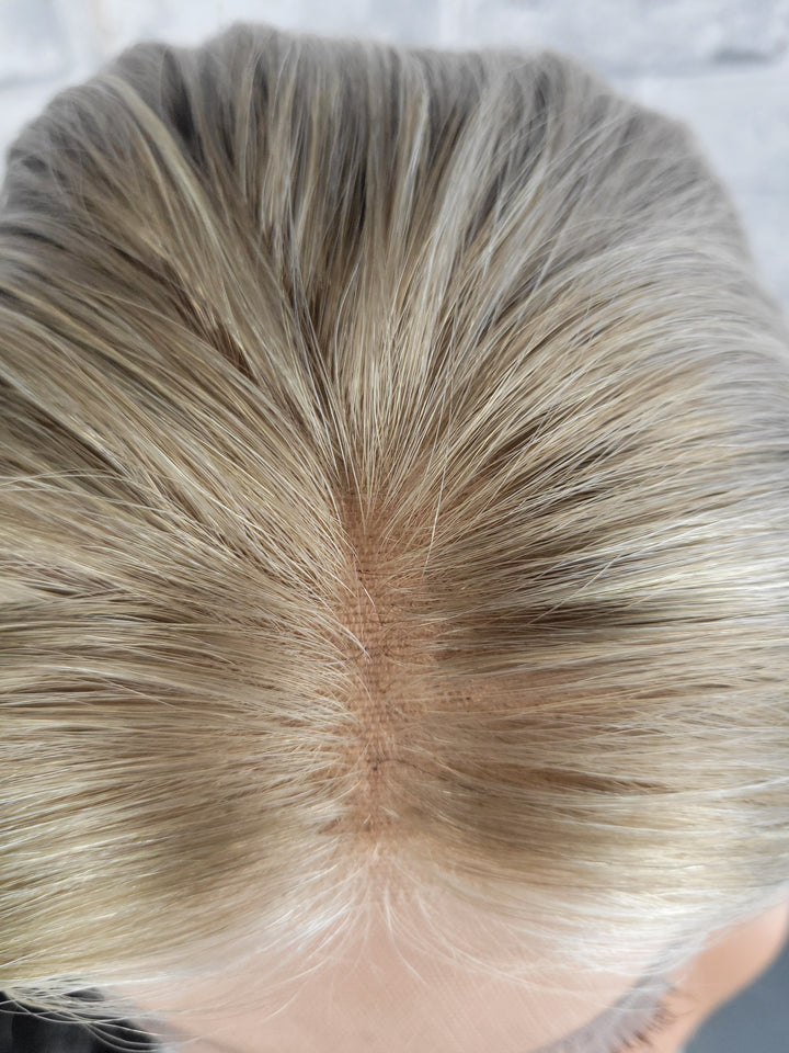 18" Lux Lace Wig - Golden Oak (M)