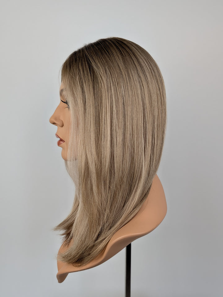 18" Lux Lace Wig - Vanilla Almond (M)