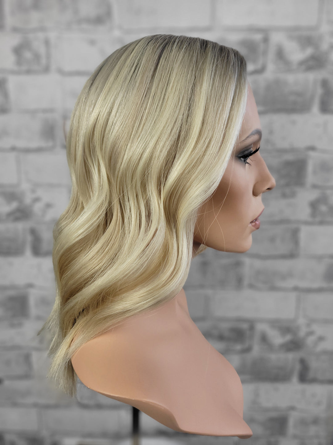 16" Closed Lace Topper - Shortbread Blonde (8x8)