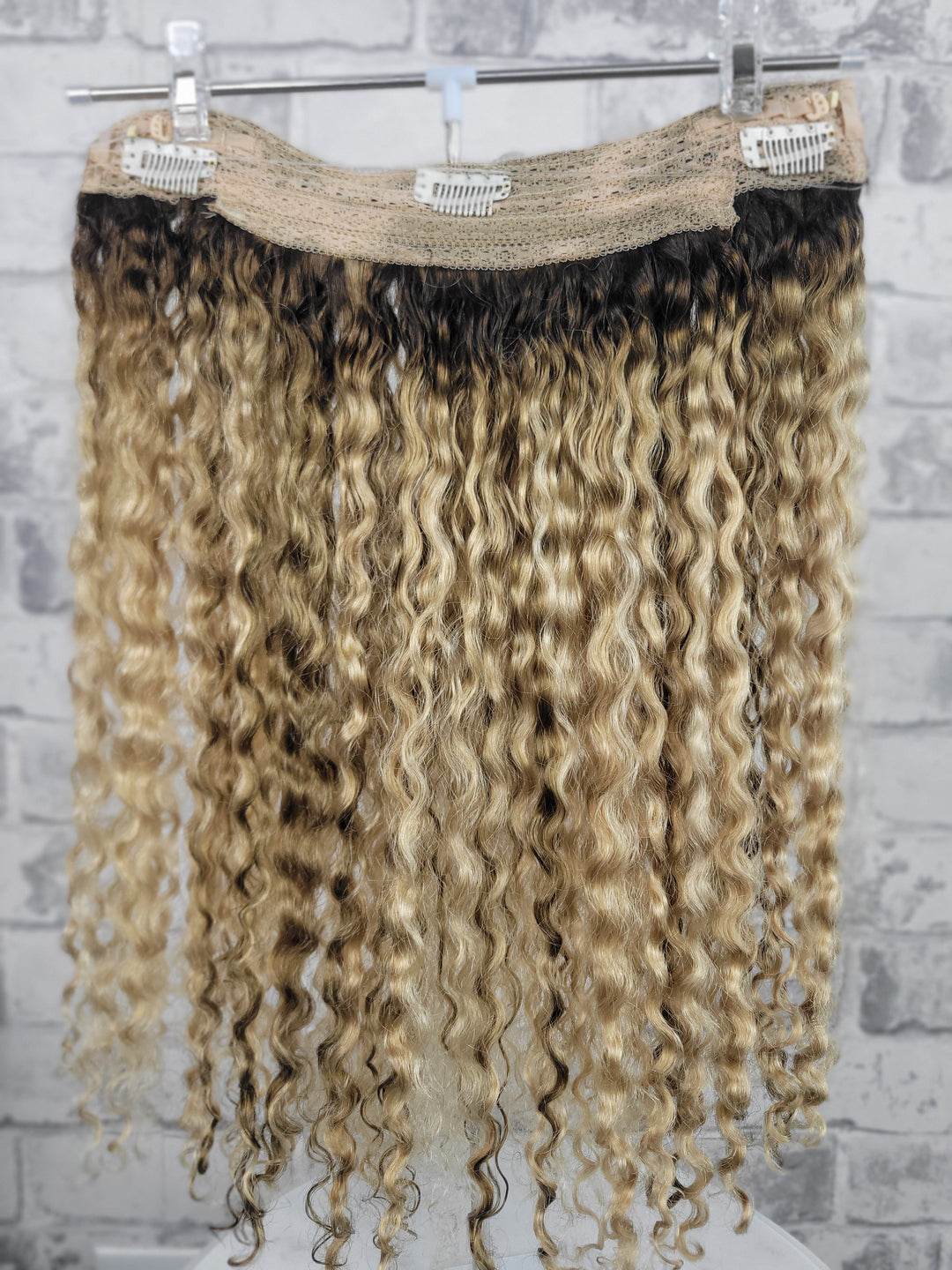 Halo Extensions Rooted Maple Blonde Curly