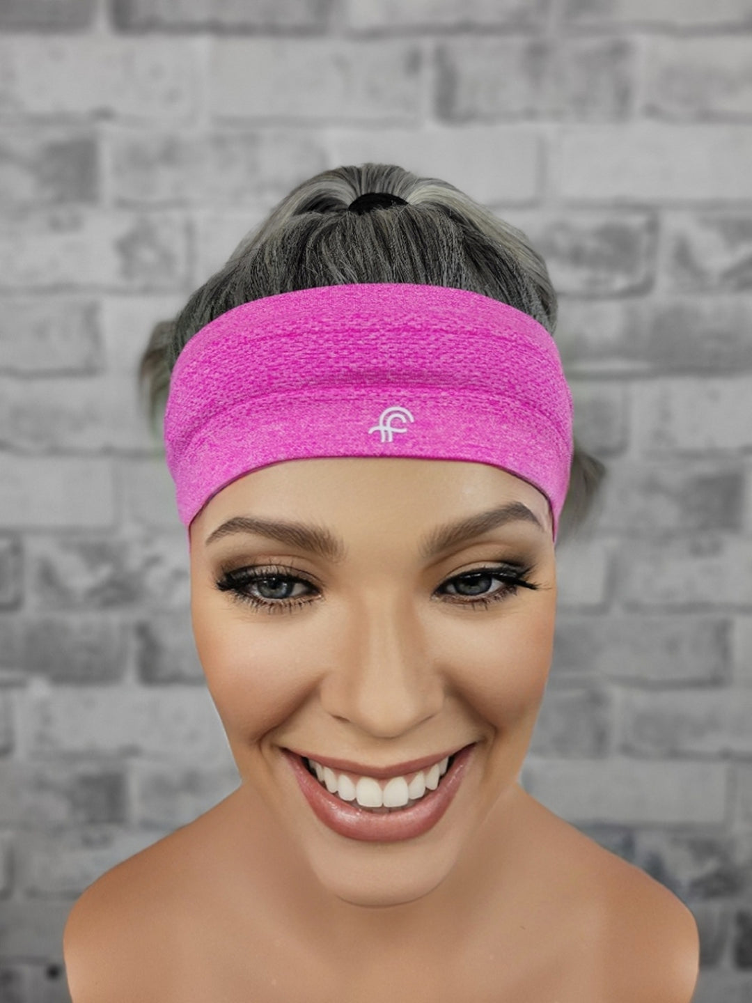 20" NEW Sport Pony Wig - Salt 'N' Pepper (L)