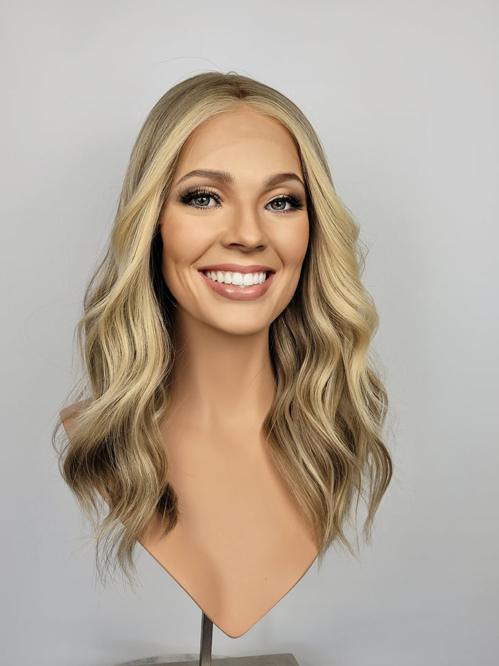 18" Lux Lace Wig - Golden Oak (M)