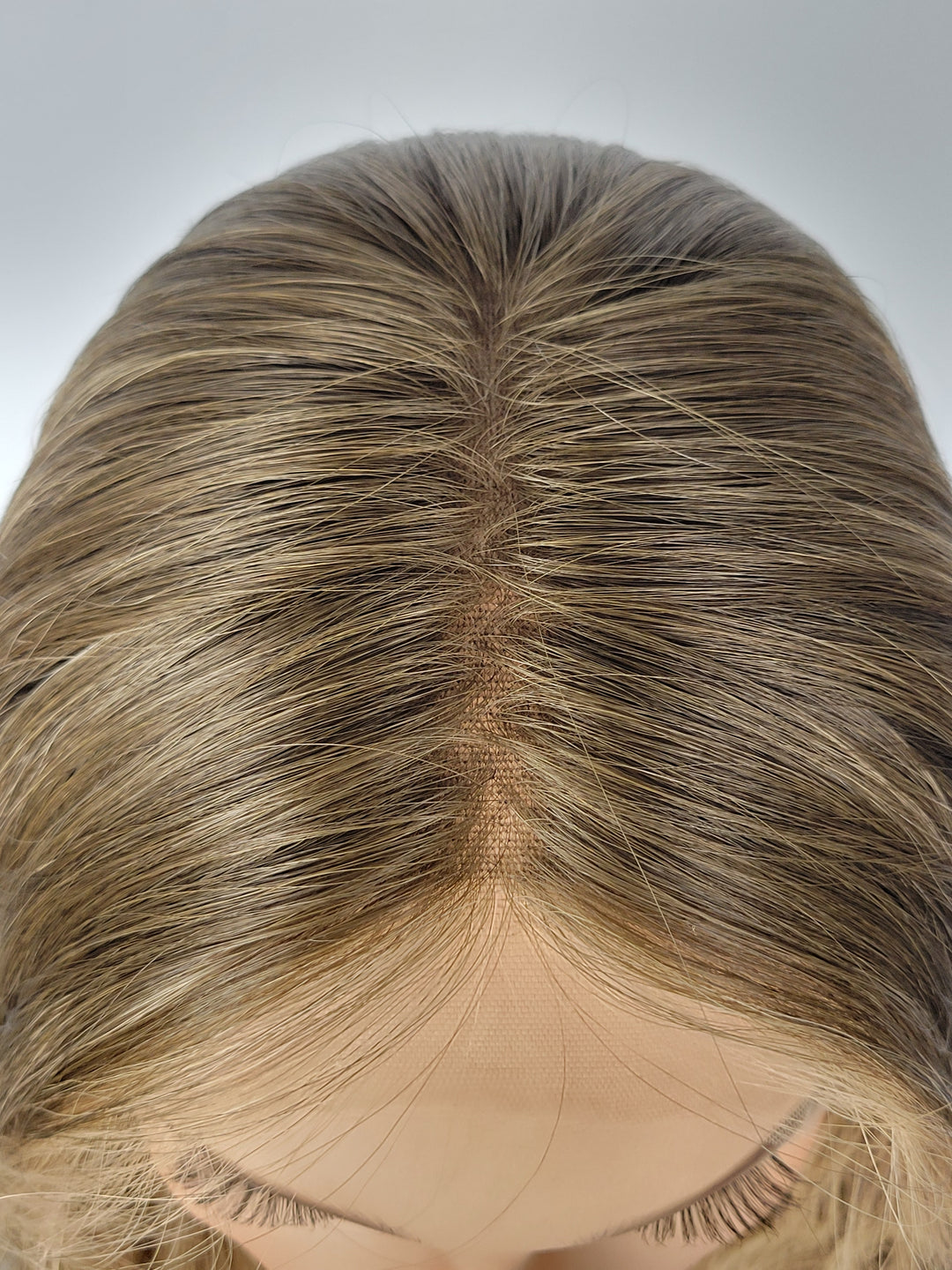 18" Lux Lace Wig - Latte (M)