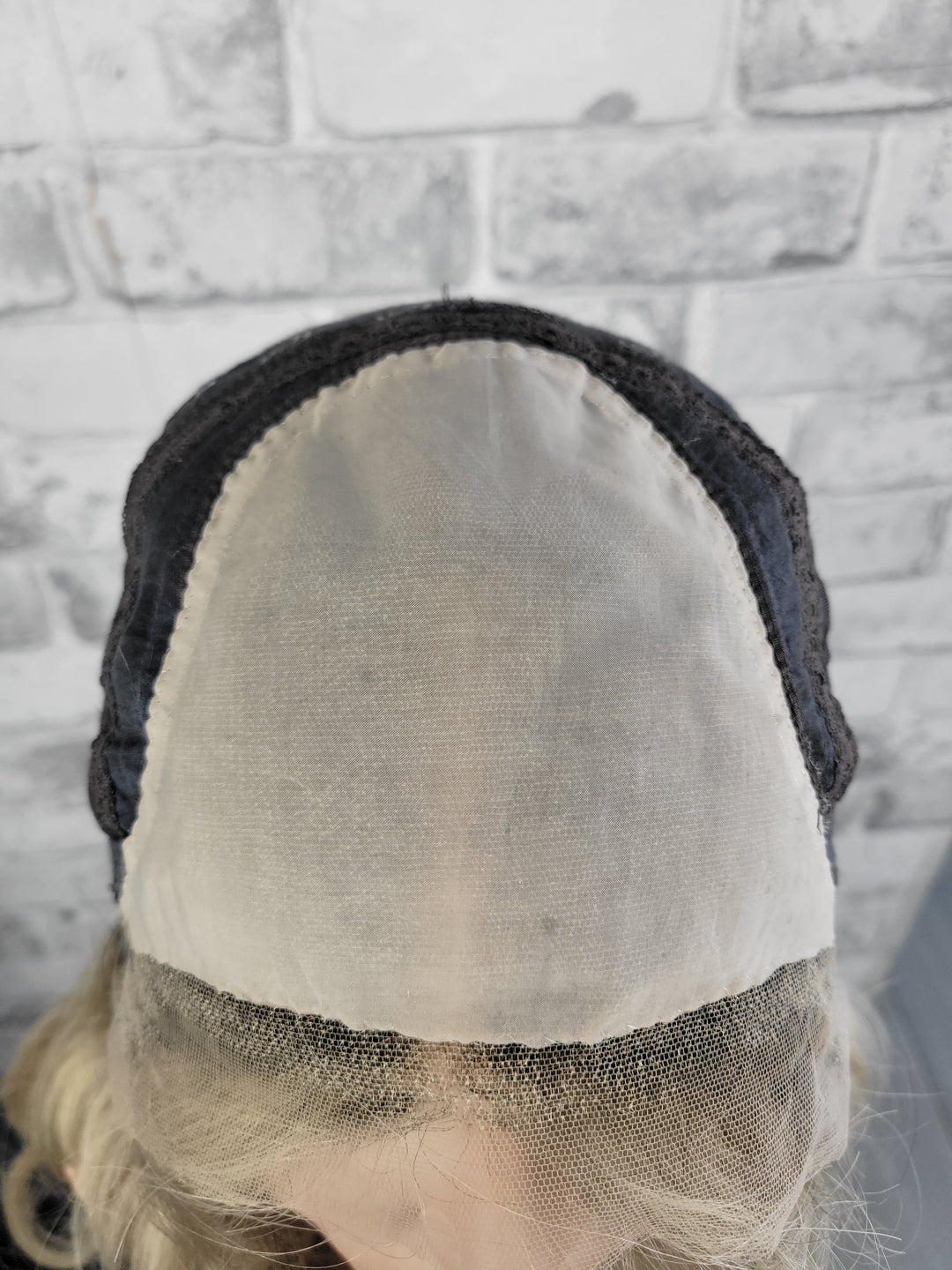 18" Lux Lace Wig - Biscuit Blonde (XL)