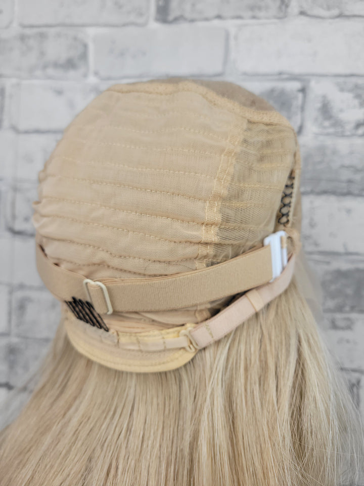 17" Synthetic Lace Top Wig (S/M) - LGBLO04/25-4