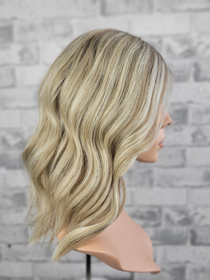 15" Lux Lace Wig - Golden Oak (S)