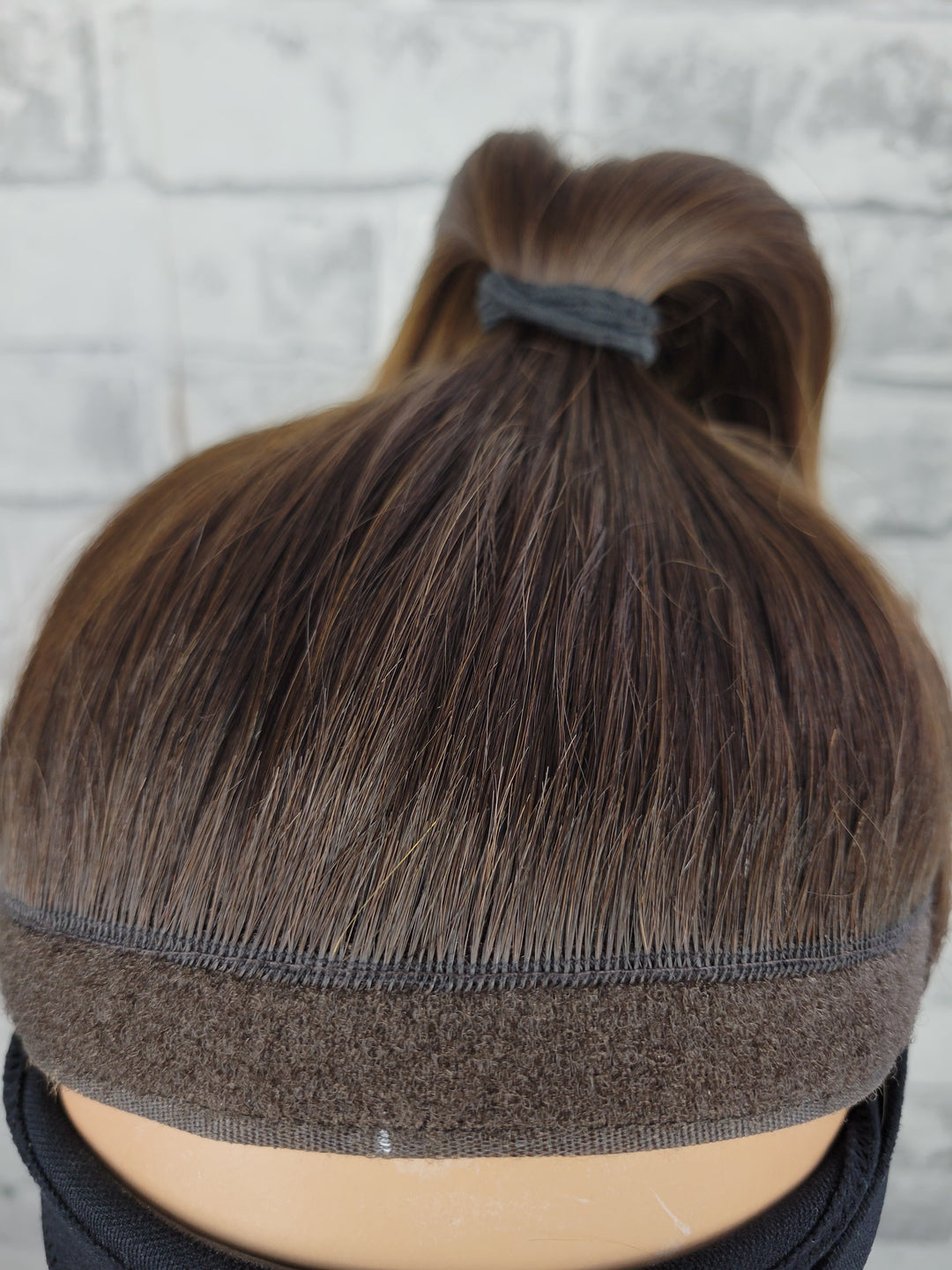 20" NEW Sport Pony Wig - Chocolate Ombre (M)