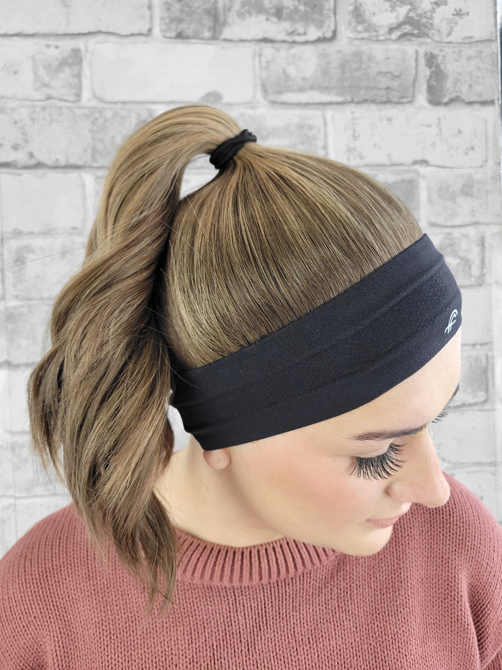 20" NEW Sport Pony Wig - Latte (M)